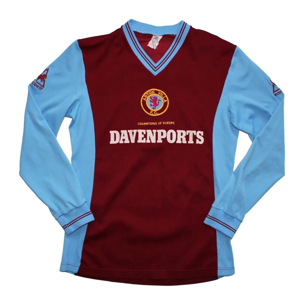 Primera equipación de Aston Villa 82-83