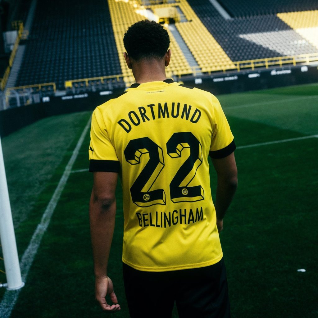 Borussia Dortmund 22-23 Local 4