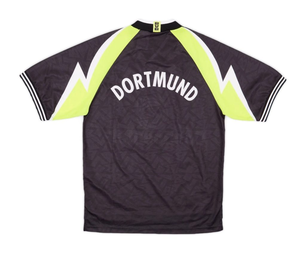 Borussia Dortmund 95-96 Visitante 3