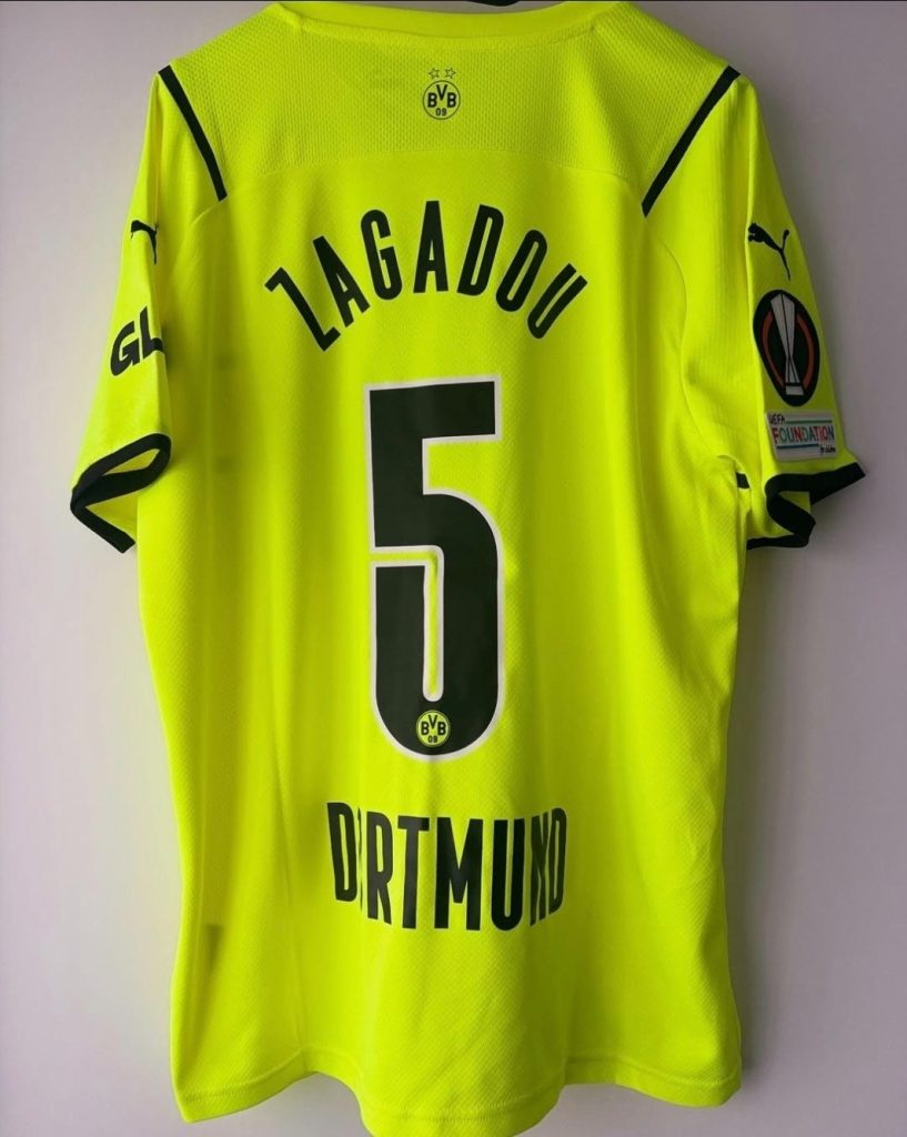Borussia Dortmund 21-22 Especial 2