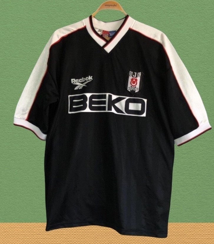 Segunda equipación de Besiktas 98-99