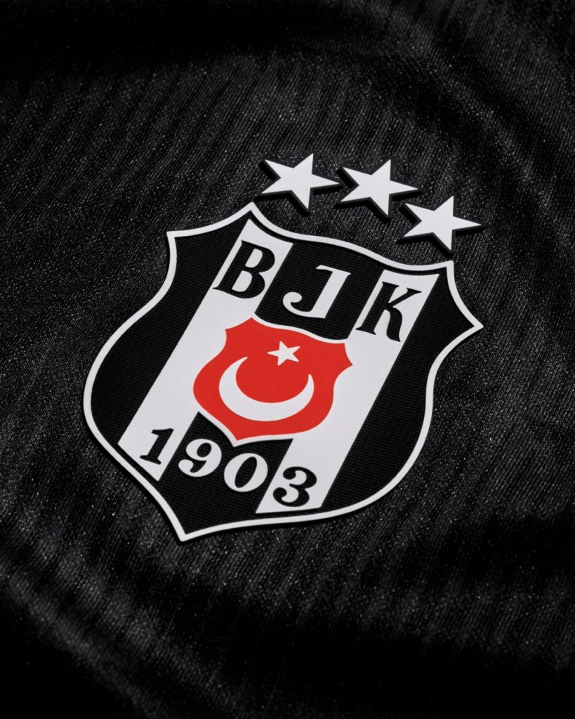 Beşiktaş 26-27 Tercera 4