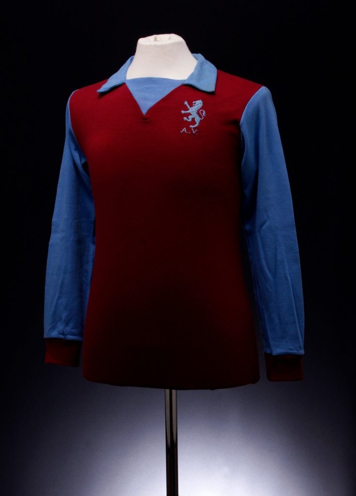 Aston Villa 70-71 Local 2