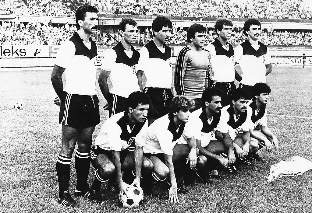 Beşiktaş 80-81 Local 2