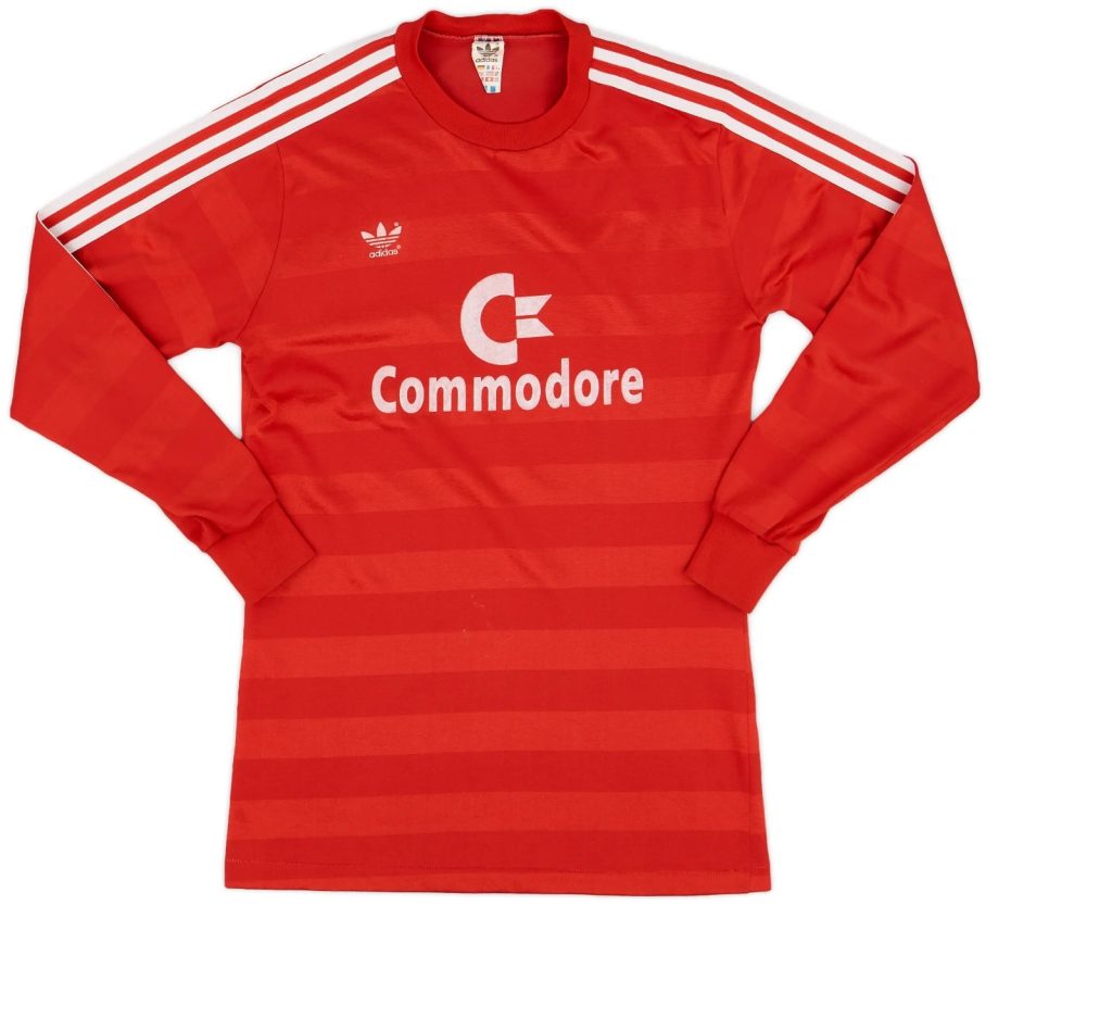 Primera equipación de Bayern Múnich 84-85