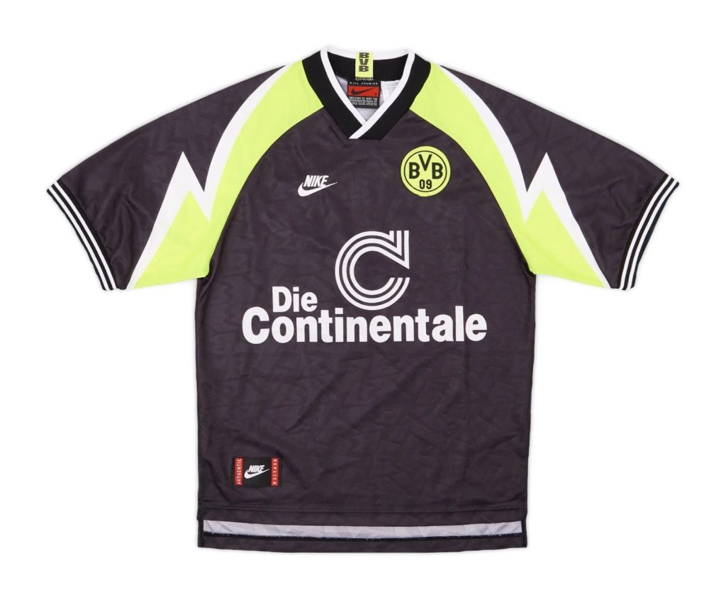 Borussia Dortmund 95-96 Visitante 2