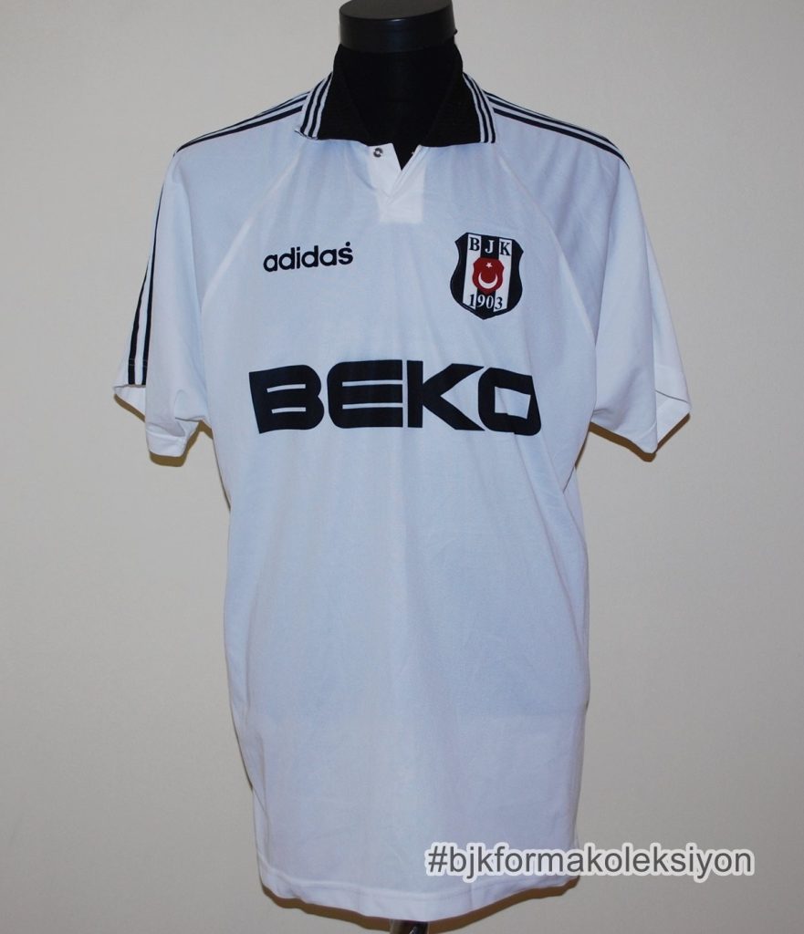 Primera equipación de Besiktas 96-97