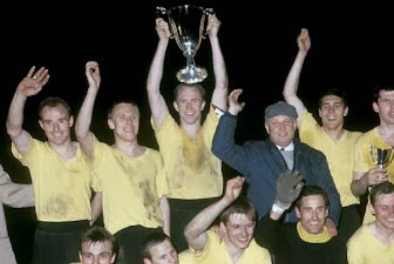Equipación especial de Borussia Dortmund 66-67