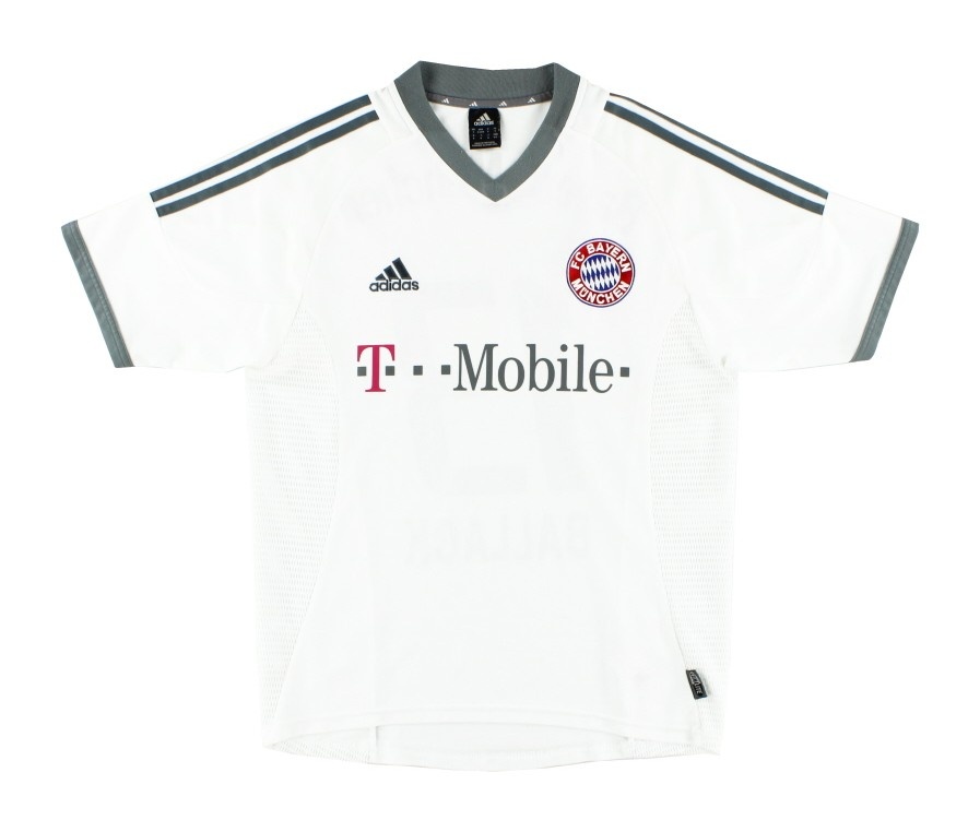 Bayern München 02-03 Visitante 3