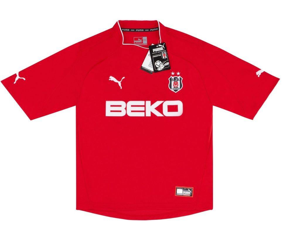 Tercera equipación de Besiktas 03-04