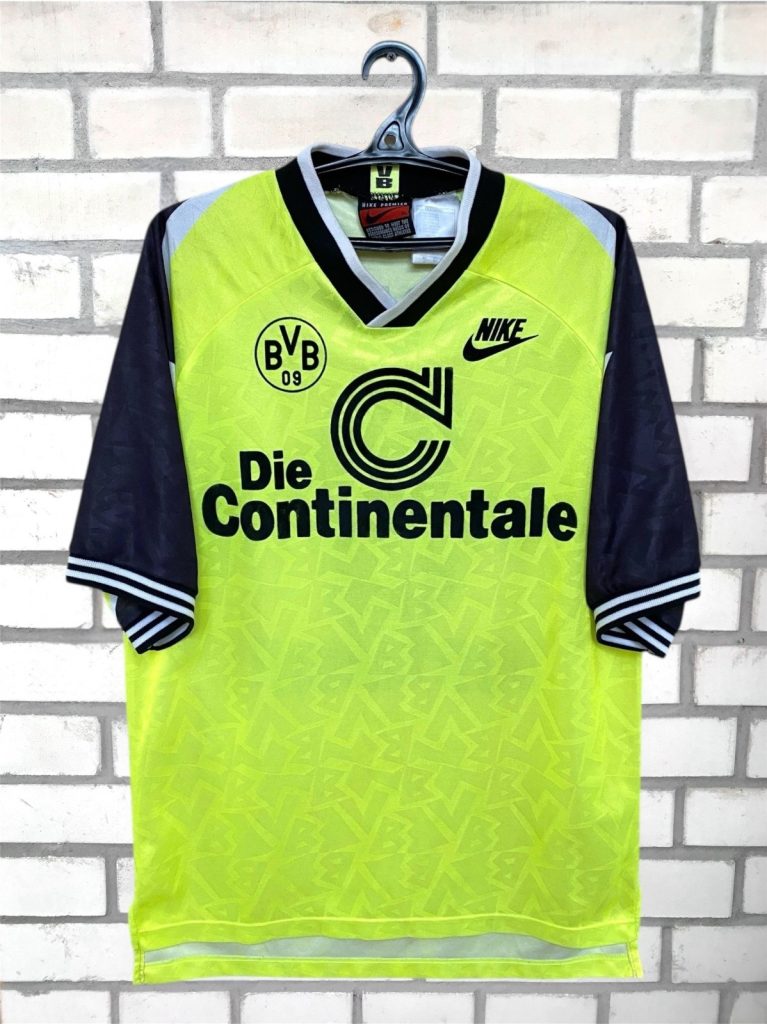 Primera equipación de Borussia Dortmund 95-96