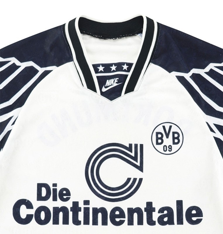 Borussia Dortmund 94-95 Visitante 2