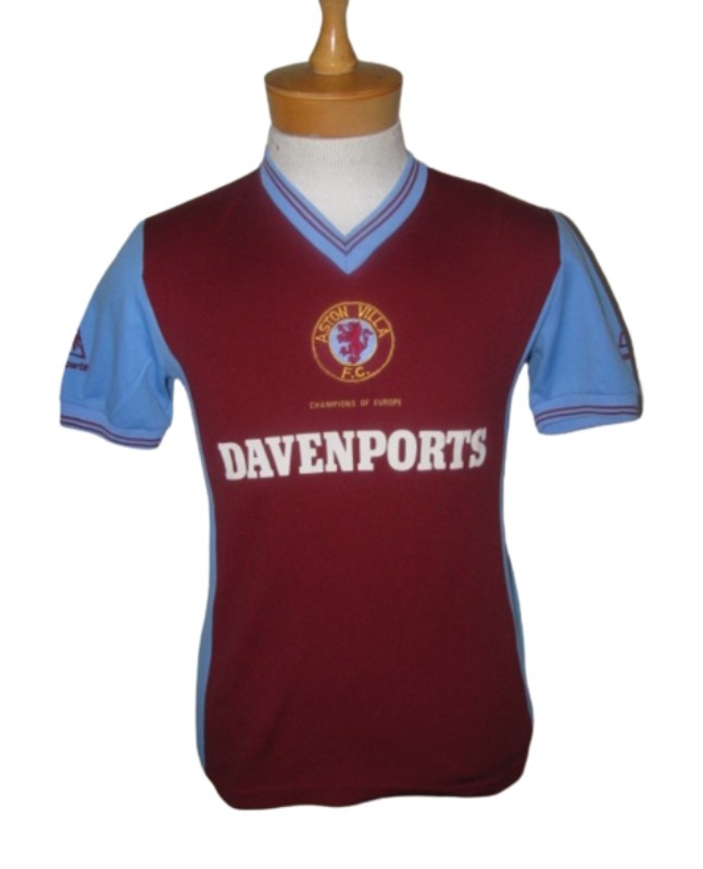 Aston Villa 82-83 Local 3