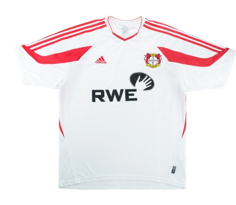 Segunda equipación de Bayer Leverkusen 04-05