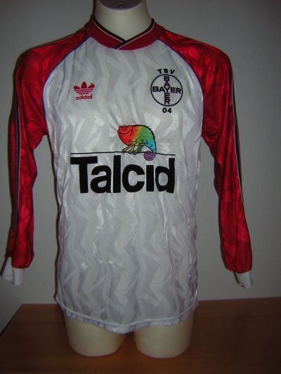 Segunda equipación de Bayer Leverkusen 92-93