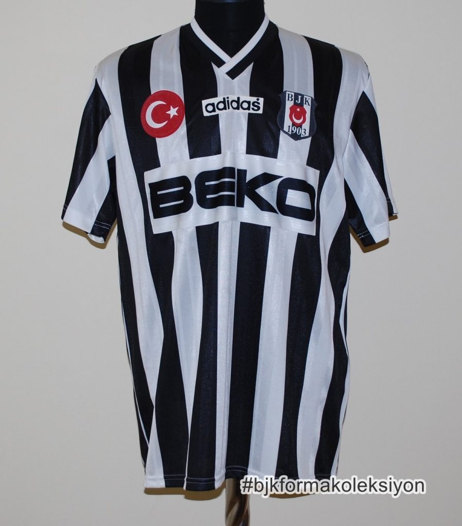 Segunda equipación de Besiktas 95-96