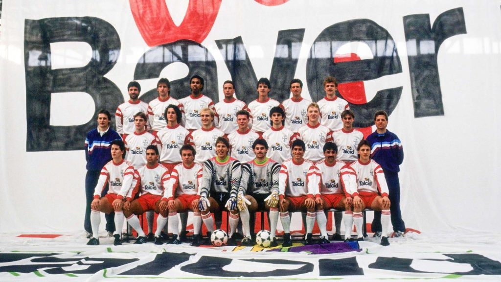 Bayer 04 Leverkusen 90-91 Local 2