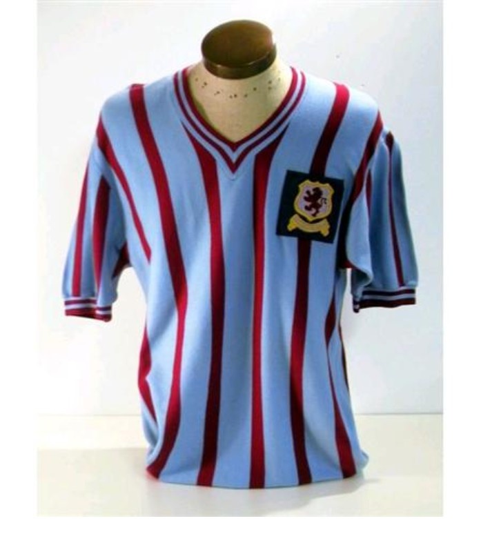 Equipación especial de Aston Villa 56-57