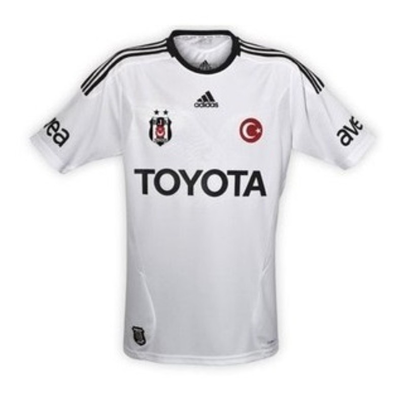 Primera equipación de Besiktas 11-12
