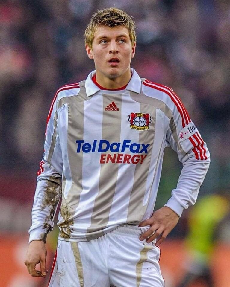 Bayer 04 Leverkusen 08-09 Visitante 2
