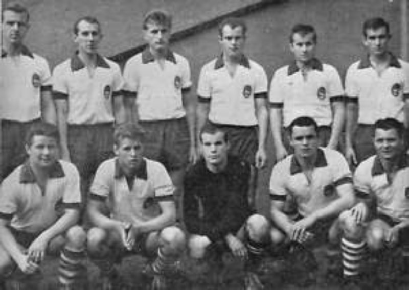 Primera equipación de Bayern Múnich 60-61