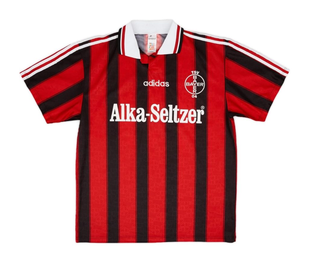 Primera equipación de Bayer Leverkusen 95-96