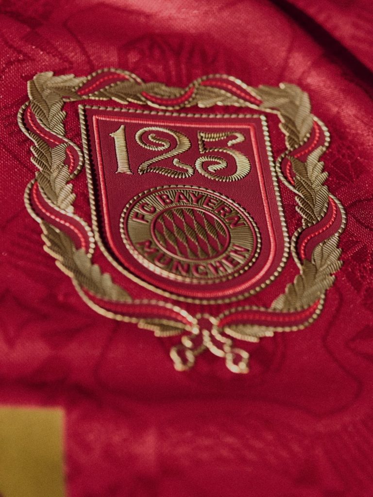 Bayern München 24-25 Especial 3