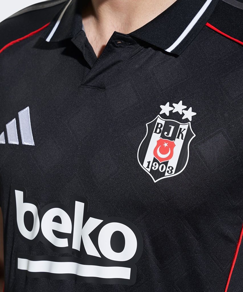 Beşiktaş 25-26 Tercera 3