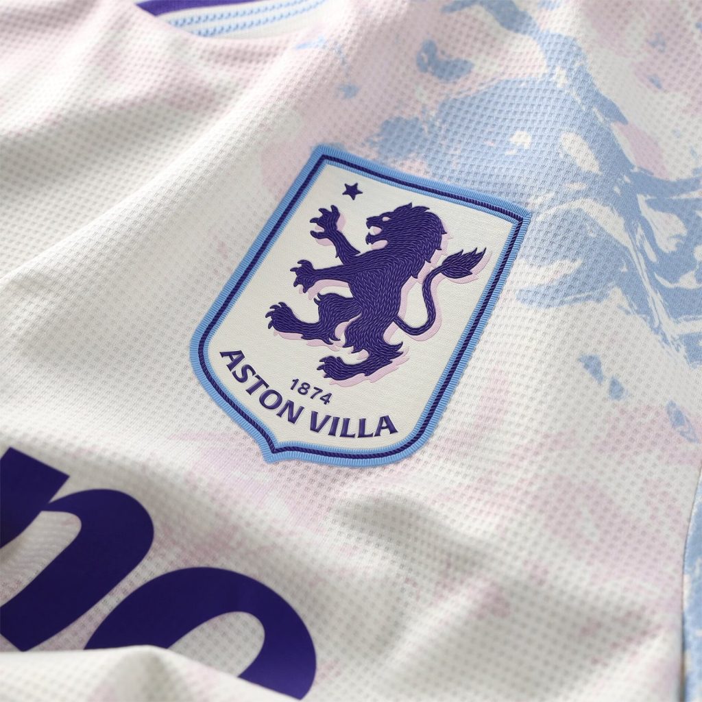 Aston Villa 25-26 Tercera 3