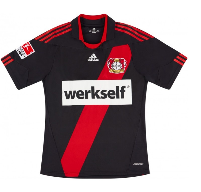 Primera equipación de Bayer Leverkusen 11-12