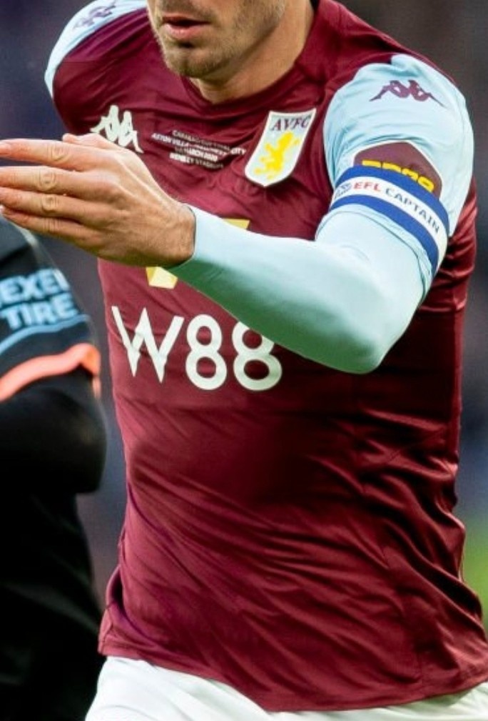 Equipación especial de Aston Villa 19-20