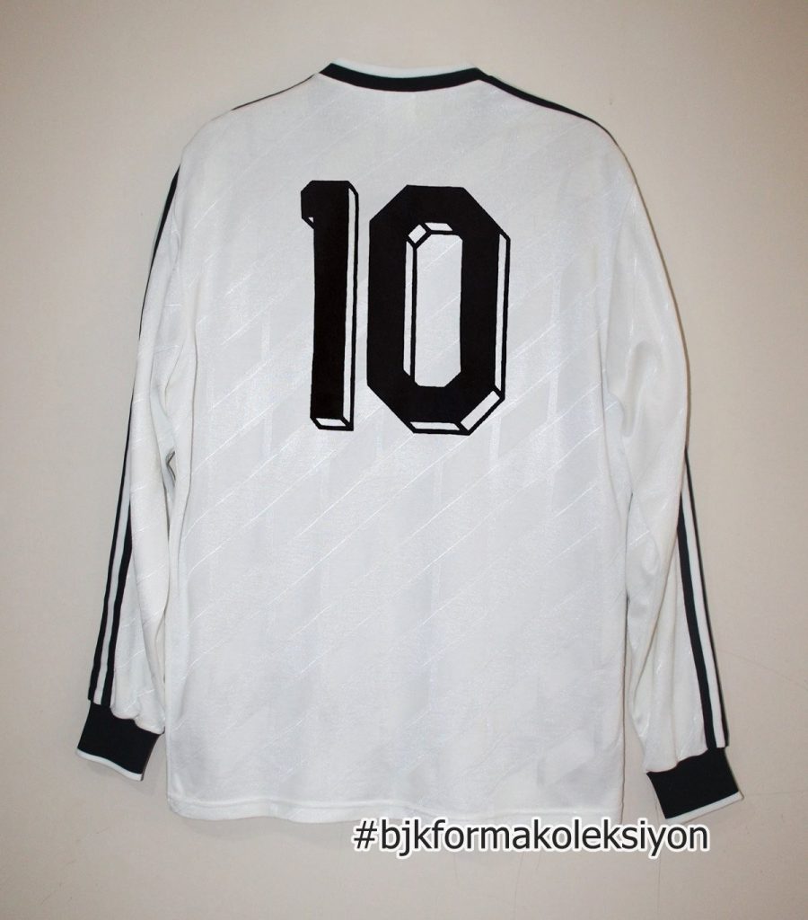 Tercera equipación de Besiktas 91-92
