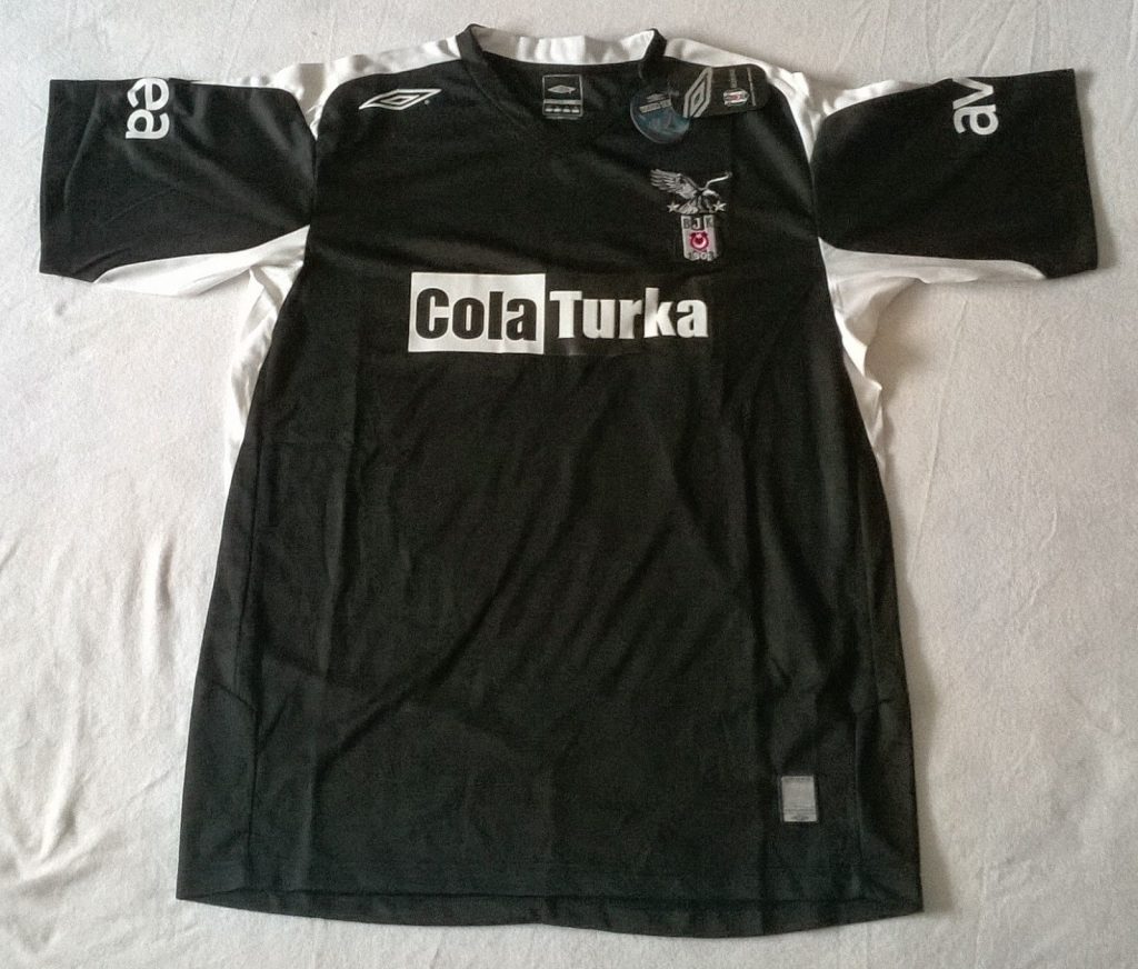 Tercera equipación de Besiktas 06-07