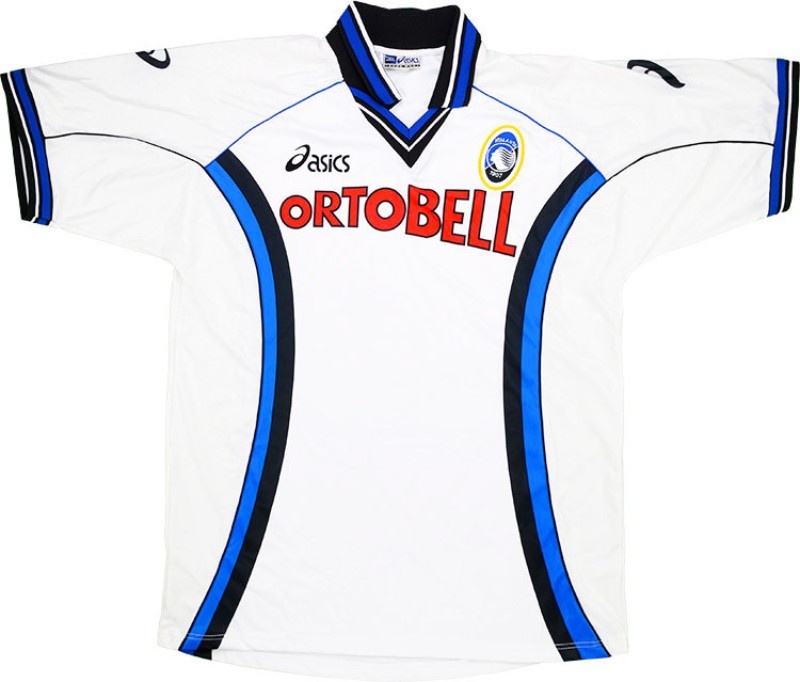 Segunda equipación de Atalanta 01-02