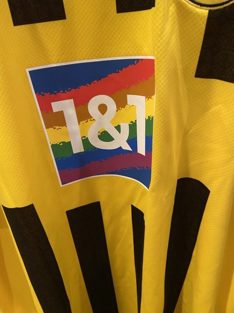 Primera equipación de Borussia Dortmund 22-23