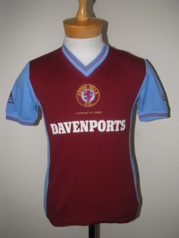 Aston Villa 82-83 Local 4