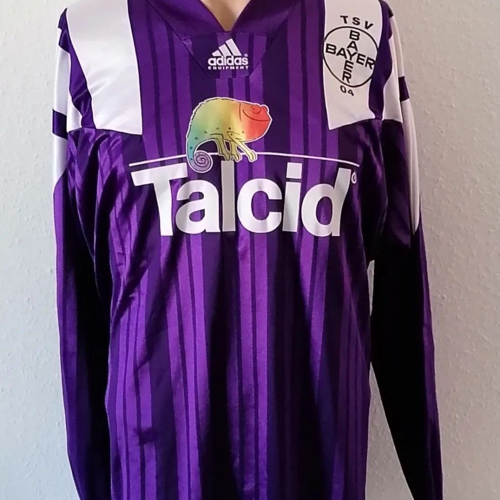 Tercera equipación de Bayer Leverkusen 94-95