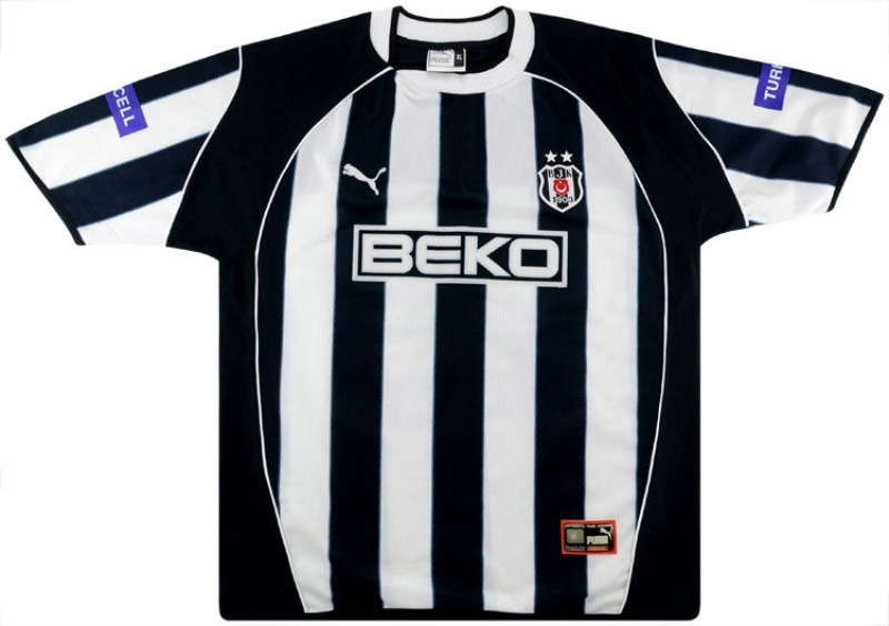 Segunda equipación de Besiktas 03-04