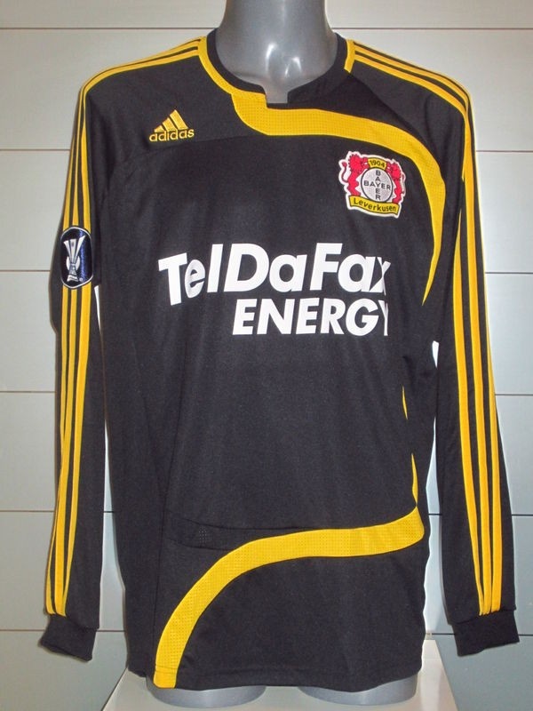Tercera equipación de Bayer Leverkusen 08-09