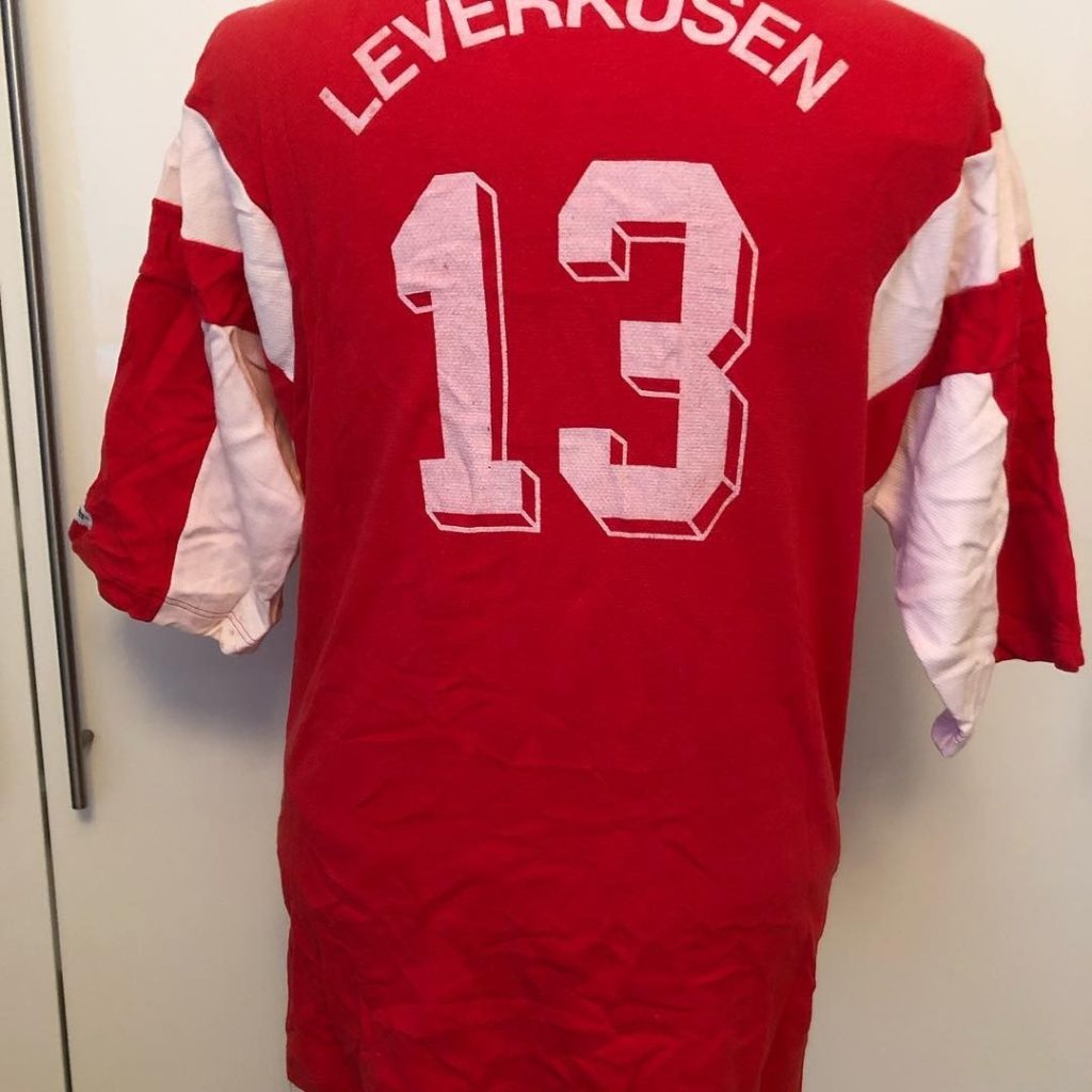 Bayer 04 Leverkusen 89-90 Local 2