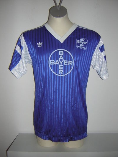 Tercera equipación de Bayer Leverkusen 89-90
