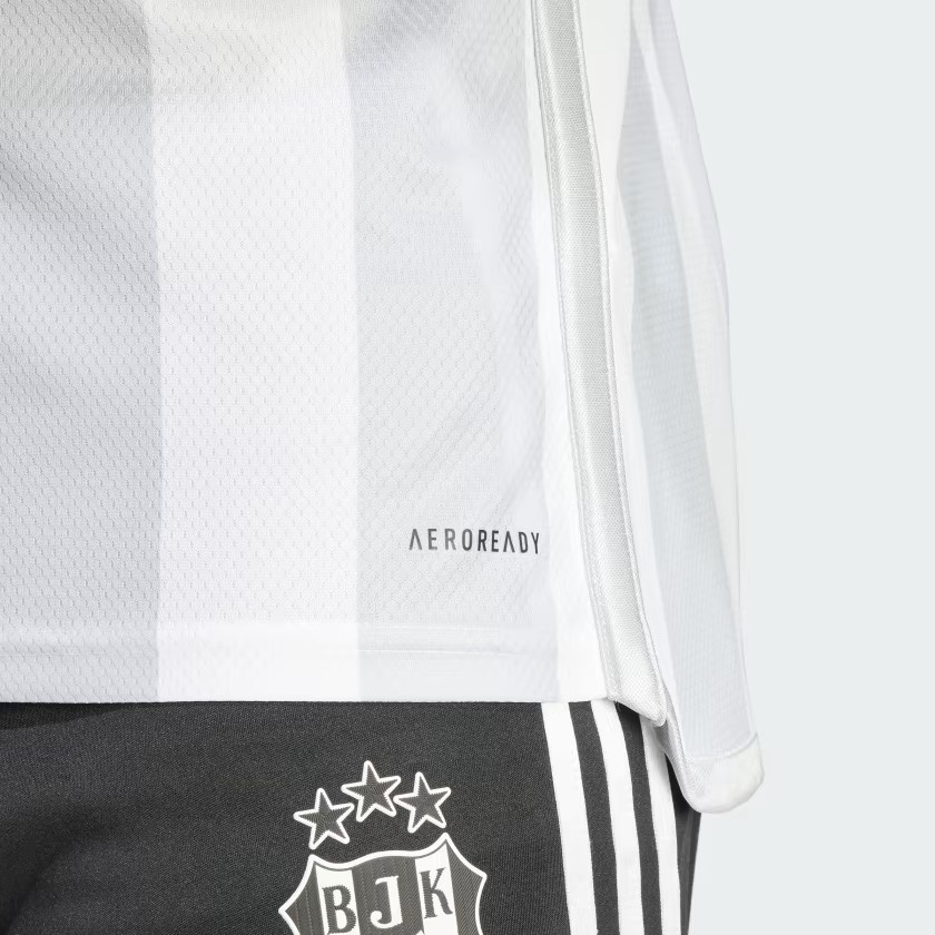 Beşiktaş 23-24 Local 4