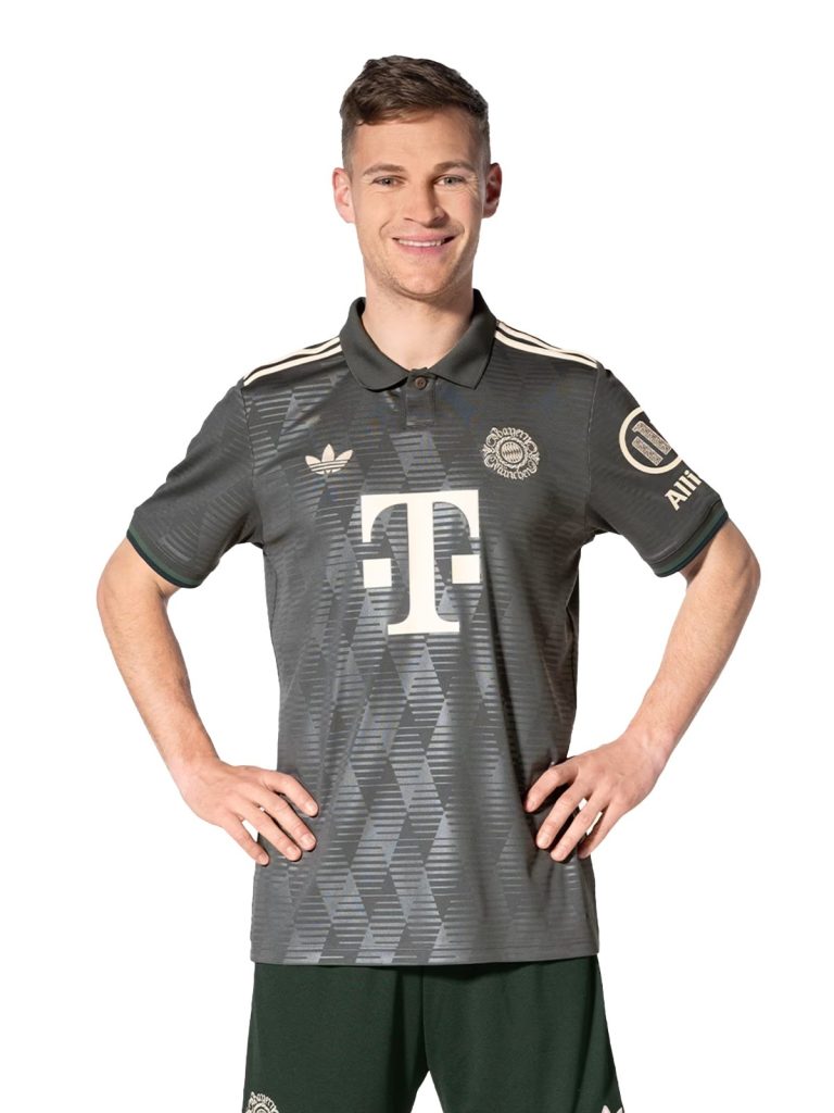 Bayern München 24-25 Especial 4