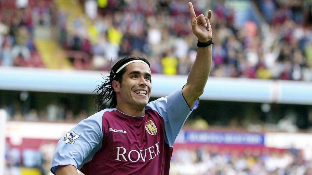 Aston Villa 03-04 Local 4
