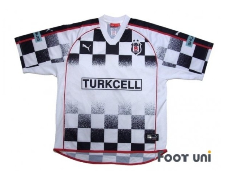 Tercera equipación de Besiktas 04-05
