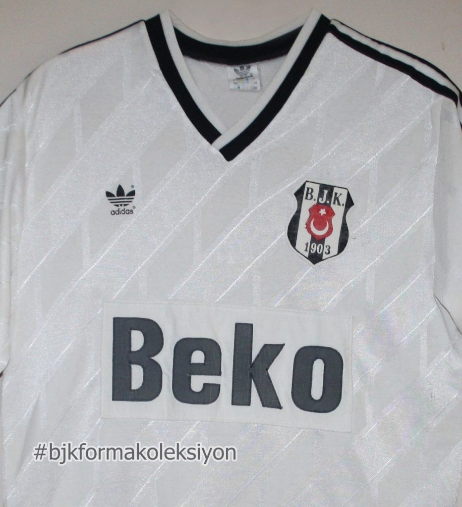 Beşiktaş 88-89 Local 3