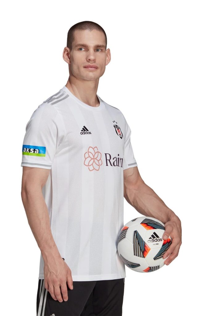 Beşiktaş 22-23 Local 3