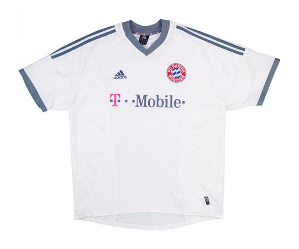 Bayern München 03-04 Visitante 3
