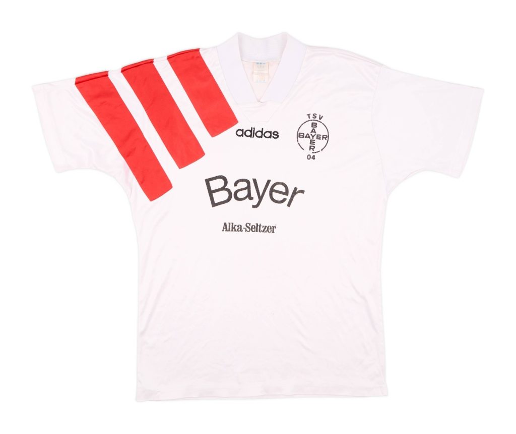 Segunda equipación de Bayer Leverkusen 95-96
