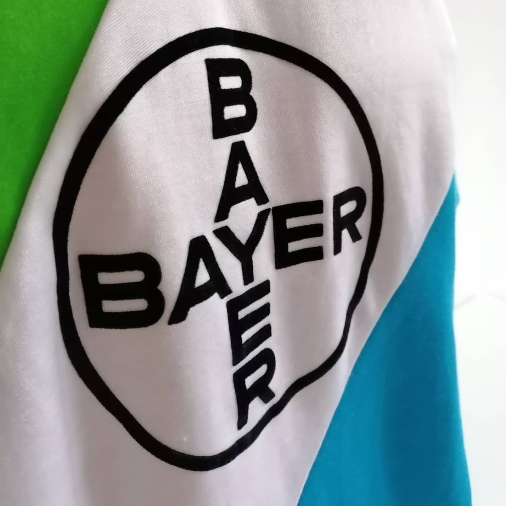 Bayer 04 Leverkusen 89-90 Cuarta 3